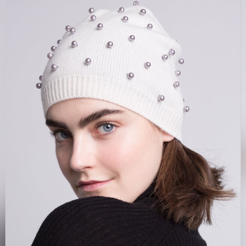QI ivory finest Premium Mongolia 💯 Cashmere Cream Beanie with Grey Pearls Nwt